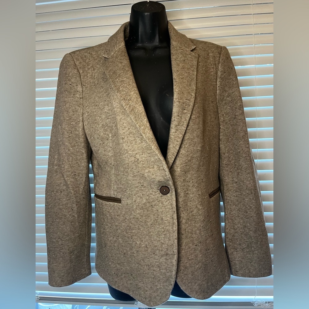 Zara Women's Beige Blazer with Brown Elbow Patches - Picture 3 of 9